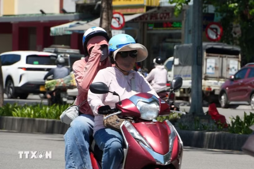 Thời tiết hôm nay (3-10): Nắng nóng tiếp diễn tại nhiều khu vực